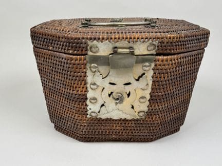 Panier de piquenique en osier et métal, l'intérieu