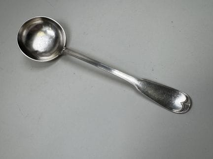 Cucharón de plata 950/1000, con el sello «Au Vieil