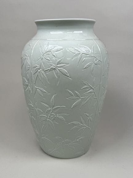 Porcelana de Sologne.
Gran jarrón de porcelana con