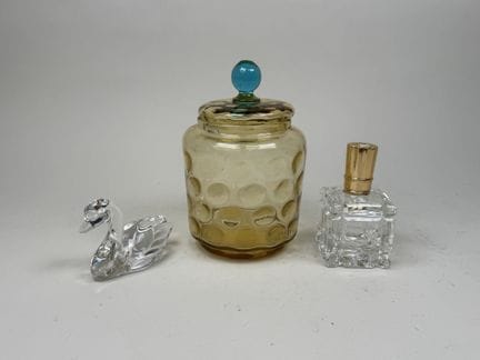 Lot comprenant :
- KLEIN à BACCARAT.
Petit sujet e
