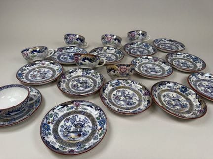 CREIL and MONTEREAU
Set of fine polychrome earthen