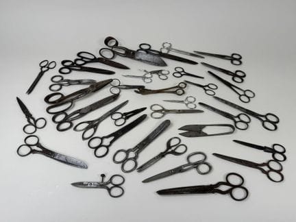 Importante collection de 33 paires de ciseaux en m