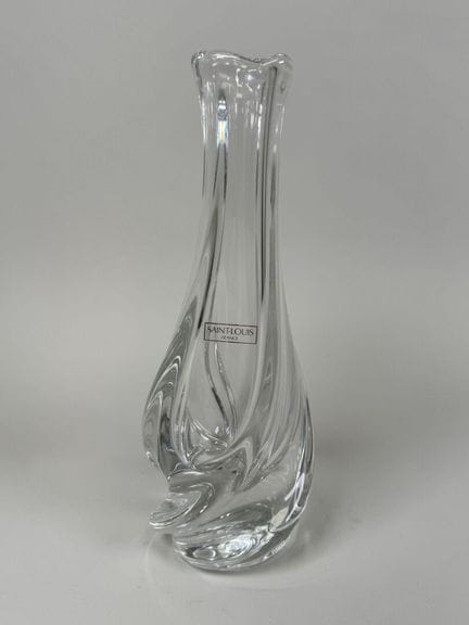 SAINT LOUIS.
Jarrón de cristal moldeado y prensado