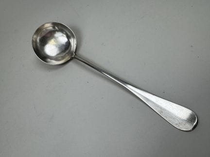 Cucharón de plata 950/1000, sello de Minerva, mode