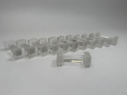 Set aus 12 Messerhaltern aus geformtem und gepress