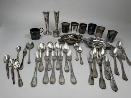 CHRISTOFLE und verschiedene Hersteller.
Set aus 6 