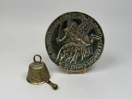 Max LE VERRIER (1891–1973).
Bronzeschale mit grüne