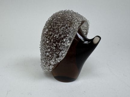 MURANO.
Igel.
Figur aus mundgeblasenem, braun gefä