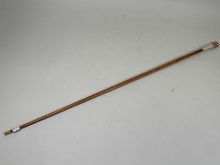 Sonnenschirmgriff aus Holz, Knauf aus Perlmutt und