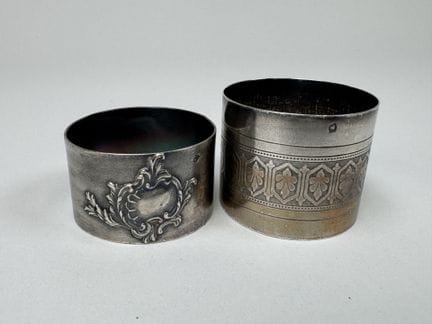 Zwei Serviettenringe aus 950/1000er Silber, Minerv