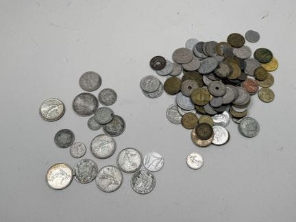 Silbermünzenset, bestehend unter anderem aus:
- 5 