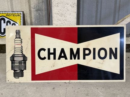 CHAMPION.
Plaque publicitaire rectangulaire en pla