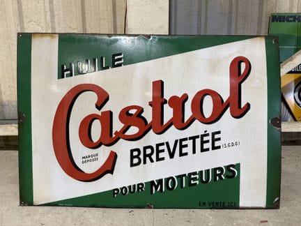 CASTROL.
Plaque publicitaire rectangulaire en tôle