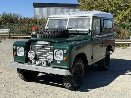 LAND ROVER 88 Série III
26/05/1982

Type : LBAAG
N