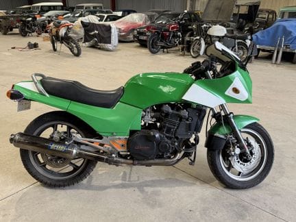 川崎 GPZ 900 R Ninja
1984年7月30日

型号：ZX900A
序列号：00432