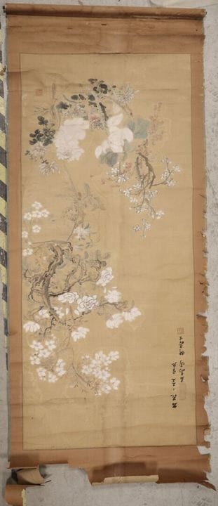 Chine, début XXe.
Fleurs et branches.
Gouache sur 