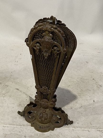 Paravento in ottone, pannelli a griglia, decorato 