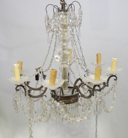 Important lustre en métal, laiton et verre à huit 