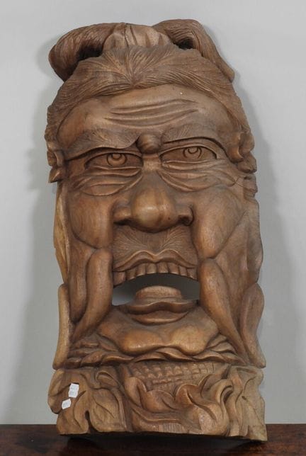 Geschnitzte Holzmaske.
Japan, 20. Jahrhundert.
68 