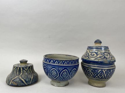 NORD AFRICA, MAROCCO.
Jobbanna in maiolica smaltat