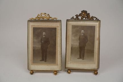 Conjunto de dos marcos para fotografías de latón d