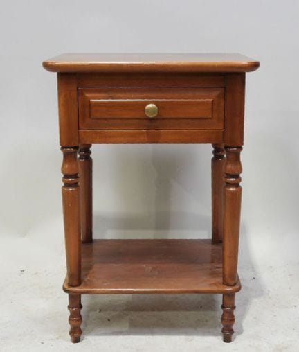 Piccolo comodino in legno con cassetto a fascia, p