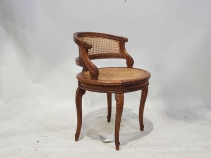Sillón de oficina de madera moldeada y tallada, co