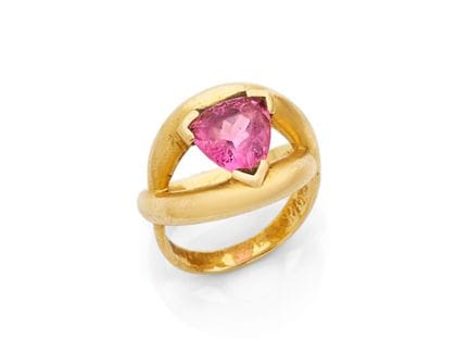 Anillo de gran tamaño de oro amarillo de 18 quilat