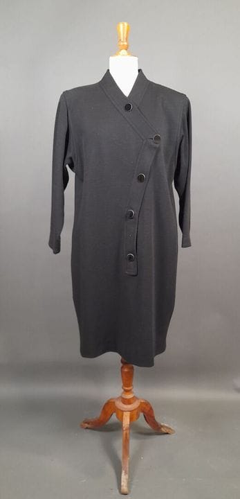 YVES SAINT LAURENT RIVE GAUCHE, PARIS.
Robe à manc