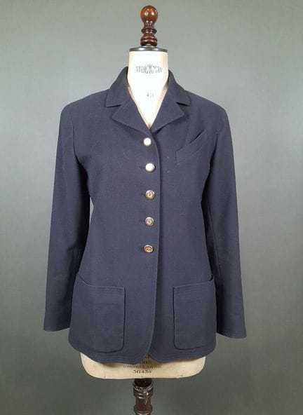 CHANEL BOUTIQUE, PARIS.
Veste blazer en lainage su
