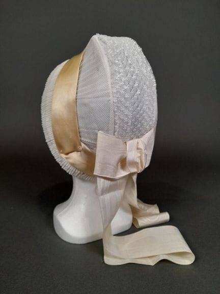 Coiffe de Cognac dite "sabot" en tulle mécanique m