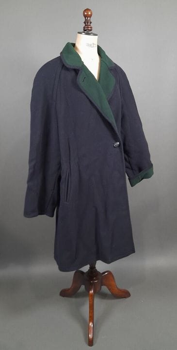 OLD ENGLAND.
Manteau mi-long en laine et alpaga  b