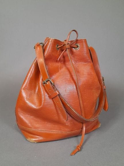 LOUIS VUITTON, PARIS.
Modèle : Noé.
Sac seau à une