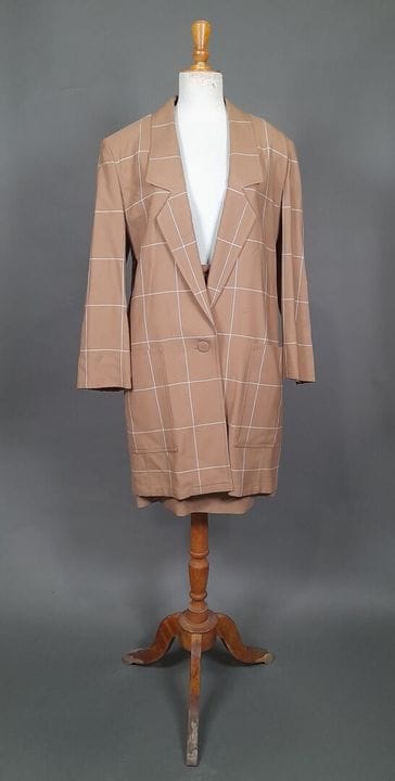 LOUIS FERAUD, PARIS.
Lot comprenant : 
- Ensemble 