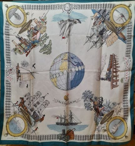 HERMES, PARÍS.
Pañuelo cuadrado de sarga de seda, 