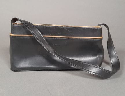 LONGCHAMP, PARIS.
Sac à main à une bandoulière por