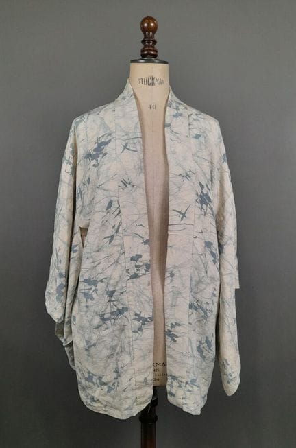 Lot de trois vestes de kimono type Haori, deux noi