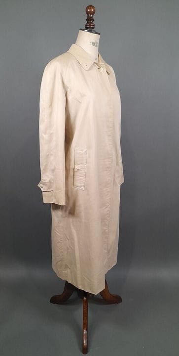 BURBERRYS'.
Imperméable en gabardine de coton méla