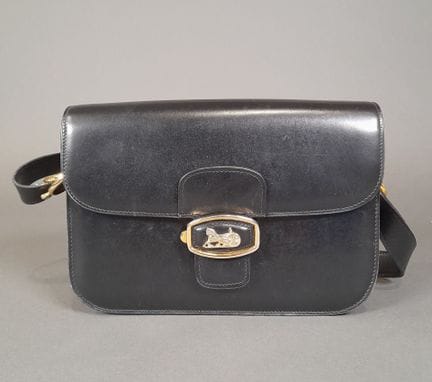 CELINE, PARÍS.
Modelo: Calèche box.
Bolso con band