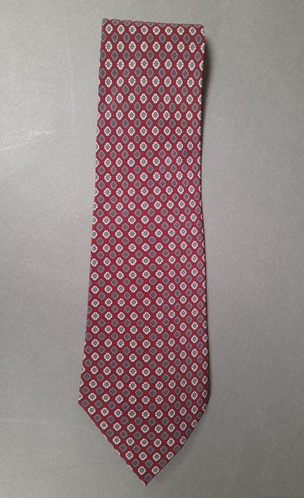 CHANEL, PARÍS.
Corbata de sarga de seda con motivo