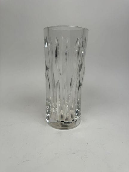 SAINT LOUIS.
Vase tubulaire à pans coupés en crist