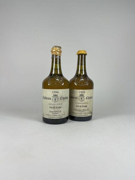 **CHÂTEAU-CHALON.
Domaine Macle.
1996. 1 bt.
1999.