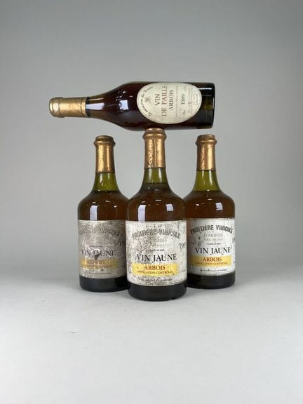 ARBOIS.
Fruitière Vinicole d'Arbois.
Vin Jaune. 19