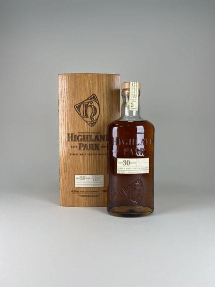 WHISKY.
Highland Park.
30 años. 48,1 %. 1 botella.