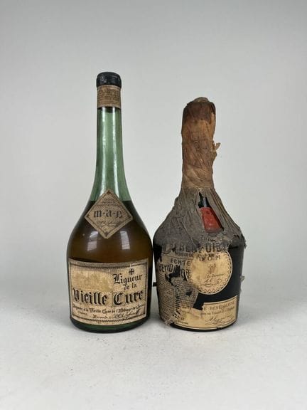 LICOR.
Vieille Cure. MAB. 43 %. 1 botella (ME).
Bé