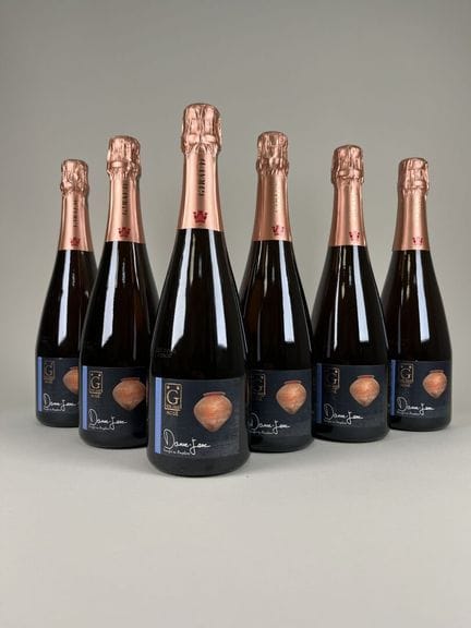 CHAMPÁN.
Henri Giraud.
Dame-Jane Rosé. 6 botellas.