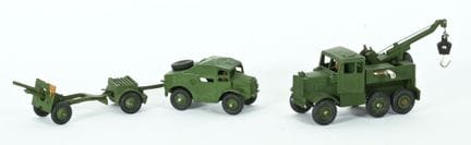 DINKY TOYS, British military.
2 original models, m