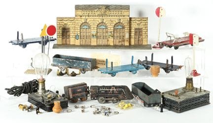 JEP, LR, and others.
Scale 0 railcars and accessor