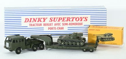 DINKY TOYS military models.
2 original models, lik