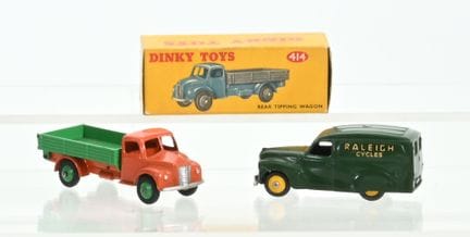 DINKY TOYS, English.
2 original models, like-new c